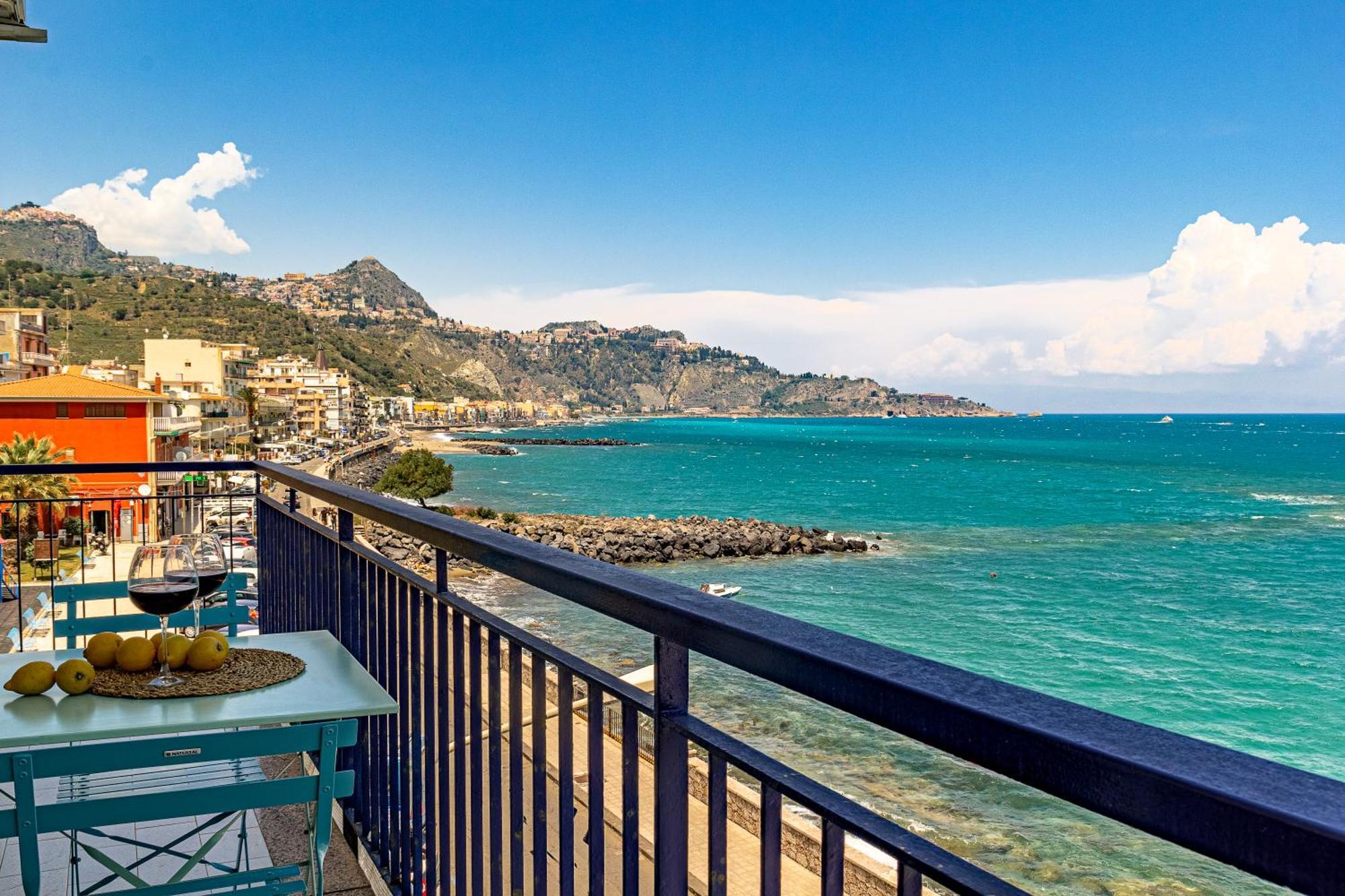 Mari Sea Home Giardini Naxos Exterior foto