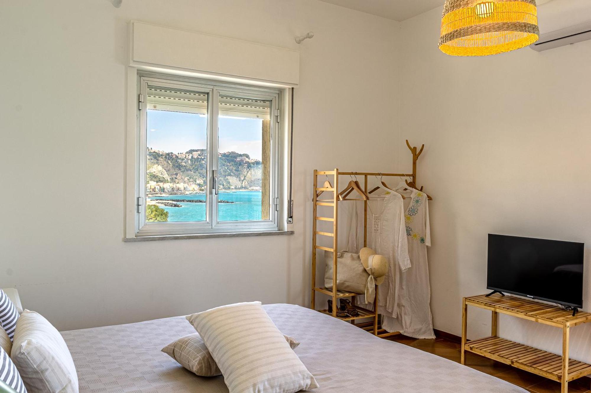 Mari Sea Home Giardini Naxos Exterior foto